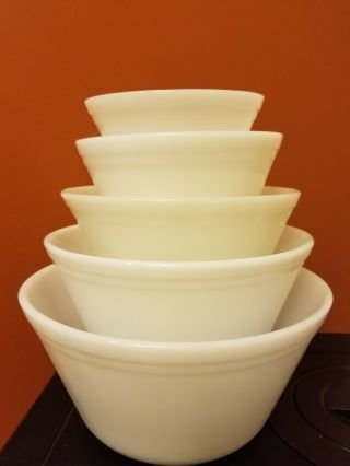 Set Of 5 Vintage Federal Ovenware White Milk Glass Mixing Bowls