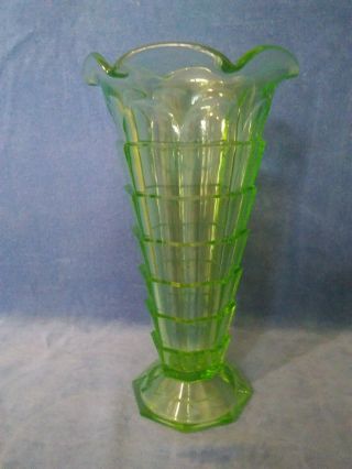 Vintage Clear Green Depression Glass Vase With Pedestal & Scalloped Edge 9 