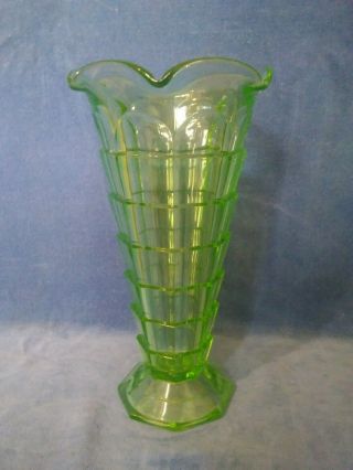Vintage Clear Green Depression Glass Vase With Pedestal & Scalloped Edge 9 