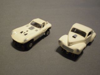 Vintage Ho Scale Aurora T - Jet Willys And Cheetah Slot Cars