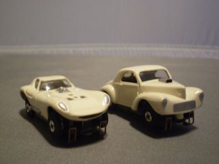 Vintage HO scale Aurora T - Jet Willys and Cheetah slot cars 3