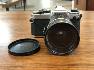 Vintage Nikon Fe 3874078 Camera W/zoom - Nikkor 28 - 45mm 1:45 187395 Lens