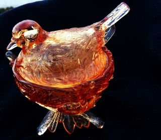 Vintage Westmoreland Amber Glass Covered Dish - Bird On A Nest