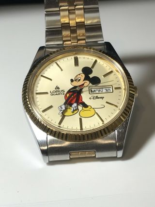 Vintage Men ' s Walt Disney Mickey Mouse Lorus Quartz Watch Water Resistant 8