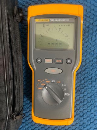 Fluke 1520 MegOhmMeter,  Screen Protector,  Soft Case,  Megger meter rarely 3