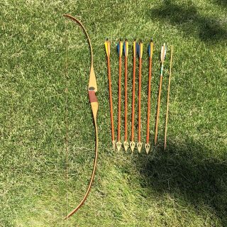 Vintage Bear Archery Panda 36 58” Bow W/ 29” 1866 Cedar Hunting Arrows