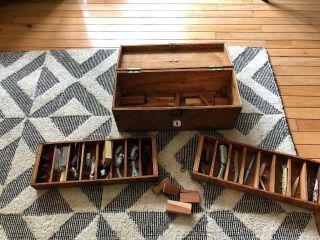 Vintage Wooden Box Of Rare Hand Made Wooden Fishing Lures And Tackle Box Antiwj