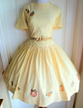 Vintage 50s Yellow White Striped Border Novelty Fruit Full Skirt Dress Belt