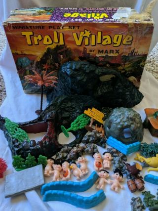 Vintage Marx Troll Village Miniature Plastic Playset Figures Scenery Box