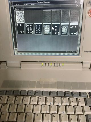 Vintage Toshiba Satellite T1900/200 Laptop Computer 2