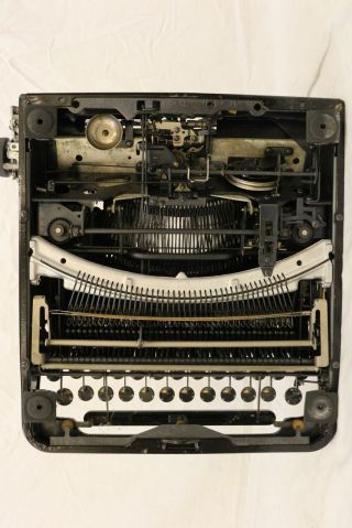 Smith - Corona ' Silent ' Flattop Style Portable Typewriter In Case - Vintage 7