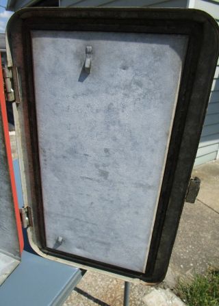 Vintage Small BELKNAP Louisville Metal Ice Chest Cooler 8
