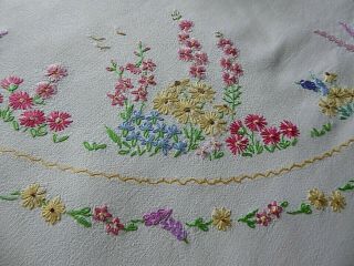 VINTAGE HAND EMBROIDERED TABLECLOTH - DELICATE FLOWER CIRCLE & GARDENS 3