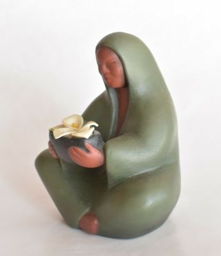 Vintage Tlalli Pottery Diego Rivera Inspired Figurine Woman w/ Calla Lillies 4
