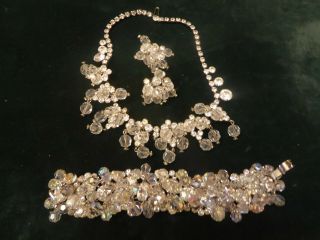 Exquisite 3 Piece Statement Set Vintage Jewelry - Necklace,  Bracelet,  Earrings