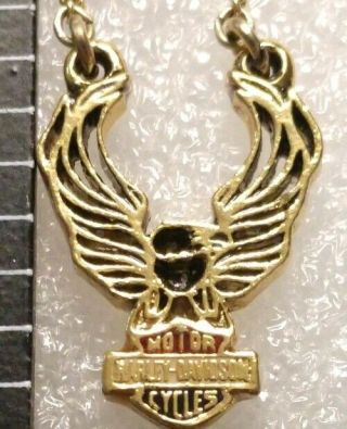 Vintage 1981 Harley Davidson Bar & Shield Eagle Pendant Gold Tone Chain Necklace