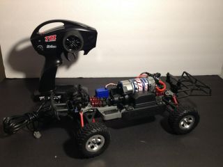(b) Vintage Traxxas Rc Car With Control (local Estate Find)