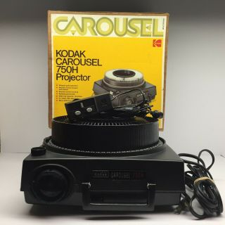 Kodak Carousel 750h 35mm Slide Projector W/ 140 Slide Tray Box & Remote Vintage