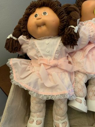 Vtg 1985 Cabbage Patch Kid Twin Girl Dolls browHair Lace Dress Tights Mary Janes 4