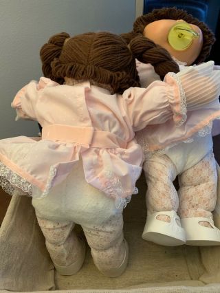 Vtg 1985 Cabbage Patch Kid Twin Girl Dolls browHair Lace Dress Tights Mary Janes 8