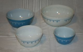 Vintage Pyrex Snowflake Blue Garland 4 Mixing Nesting Bowl Set 404 403 402 401 4
