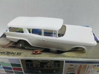 JOHAN 1959 Rambler Wagon Curbside Custom Cruiser 1:25 Model Kit 2101 Unbuilt 6