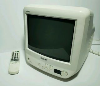Vintage Sony Trinitron 9 " Crt Kv - 9pt50 Color Tv White W/remote