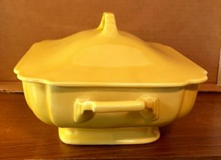 Vintage Riviera Yellow Covered Casserole Dish from Homer Laughlin 3