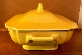 Vintage Riviera Yellow Covered Casserole Dish from Homer Laughlin 5