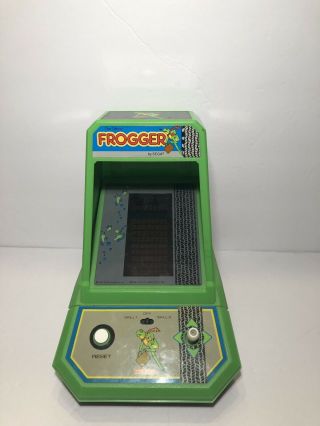 Vintage Mini Tabletop Official Frogger Arcade Game by Sega Coleco 1982 4