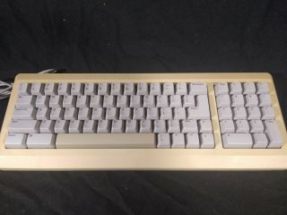 Vintage Apple Macintosh Keyboard M0110A w/ Apple M0100 Mouse 2