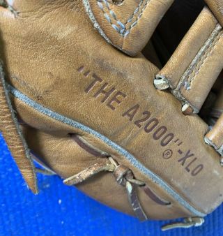 Wilson A2000 XLO USA Vintage Right Hand Throw 2