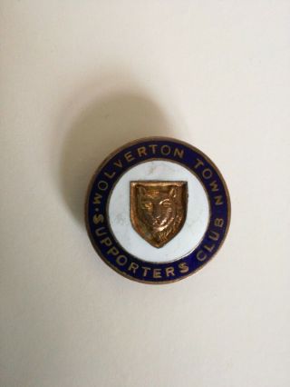 Vintage Enamel Wolverton Town Football Supporters Badge