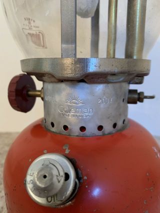 Vintage Coleman 200A Gas Lantern 1966 Date Code Globe FULLY FUNCTIONAL 4