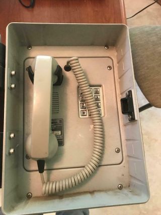 Vintage Gai - Tronics 256C Rugged Telephone w/ CASE - Cosmetically / 4