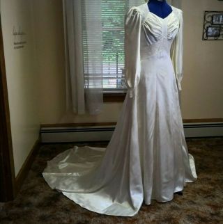 Vintage Ivory Satin 1940 ' s Wedding Gown and crown XS S Small 2 4 2