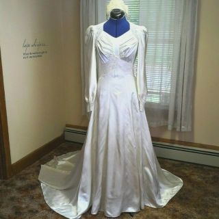 Vintage Ivory Satin 1940 ' s Wedding Gown and crown XS S Small 2 4 4