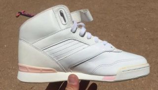 Vintage LA Gear High Top Sneakers Pink And White Women ' s Sz 6.  5 Nwot 8