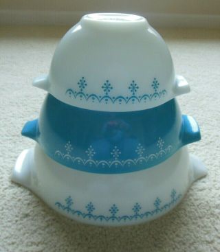Vintage Pyrex Set Of 3 Cinderella Blue Garland Snowflake Nesting Bowls