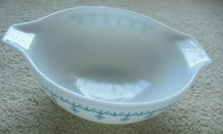 Vintage Pyrex Set of 3 Cinderella Blue Garland Snowflake Nesting Bowls 2