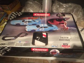 2007 Carrera Richard Petty Vintage History 1/32nd Race Set Great History