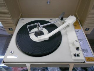 General Electric Wildcat Portable Solid State Stereo Record Player Vintage 2