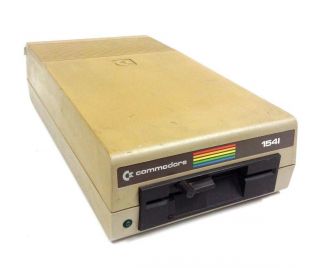 Vintage Commodore 1541 Single Drive Floppy Disk To Power On
