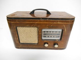 Vintage Westinghouse Portable Am Tube Radio,  1939,  Wood Case,  Model Wr - 168b