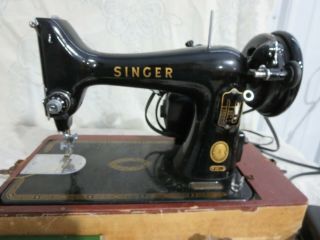 Vintage 1955 Portable Singer Sewing Machine 99 w/ Case & Attachments AM.  34401 2
