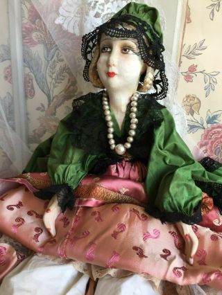 Circa 1920 Divine Antique French Boudoir Bourgeoise Sofapuppe Doll