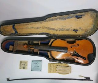 Antique Unmarked 4/4 Violin And Bow Old Wood Coffin Case With Vintage Strings