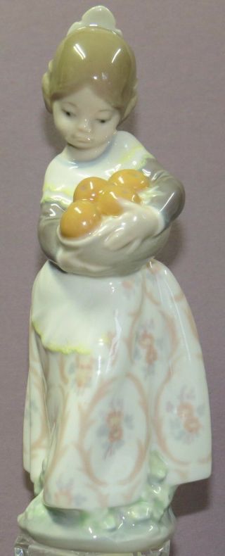 Vintage Lladro Porcelain Child 4841 Valencian Girl W/ Orange Basket 7 "
