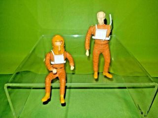 Vintage 2 Space 1999 Action Figure In Orange Suit Eagle 1 Atv 1975 Mattel Helmet