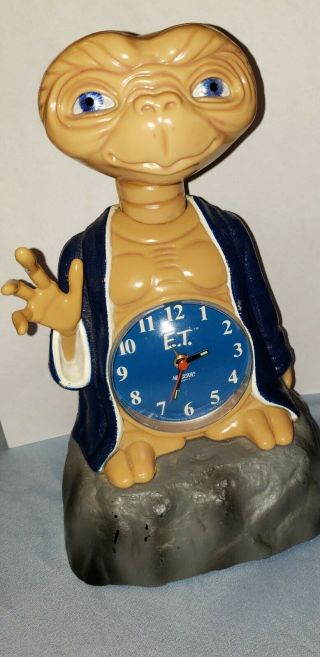 E.  T.  The Extraterrestrial Vintage Alarm Clock 1982 Universal Studios.